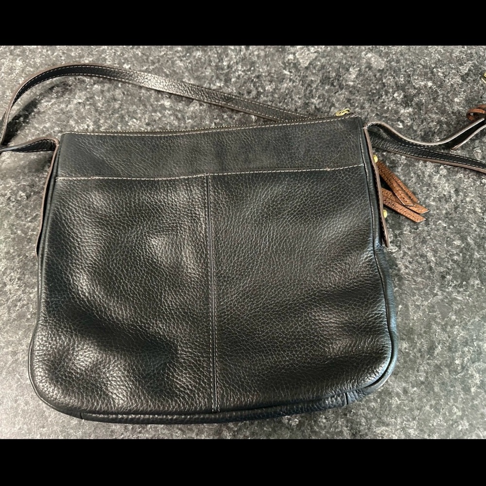 Fossil Pebbled Leather Black Crossbody Bag w/ Tassel Pull - Picture 9 of 14